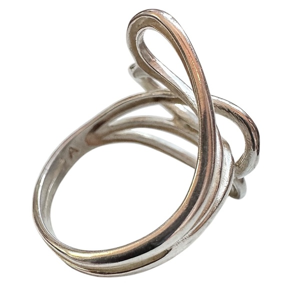 Sterling Silver Interlocked Hearts Bypass Ring (7) - Picture 8 of 8